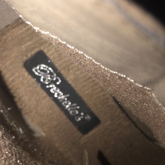 Booties - Picture 3 of 4